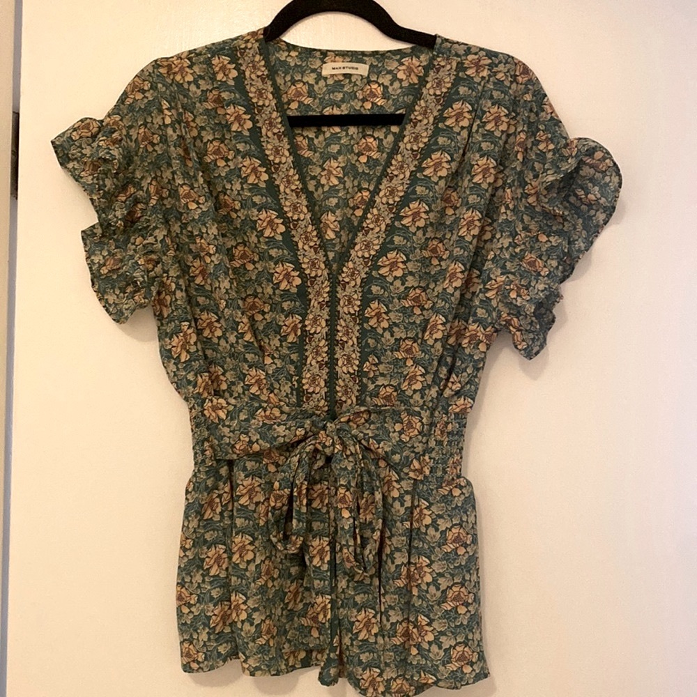 Max Studio Green Floral Top Tie Front